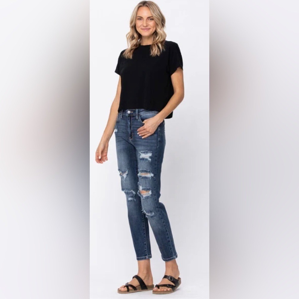 Judy Blue Distressed Cecelia High Rise Boyfriend Jeans